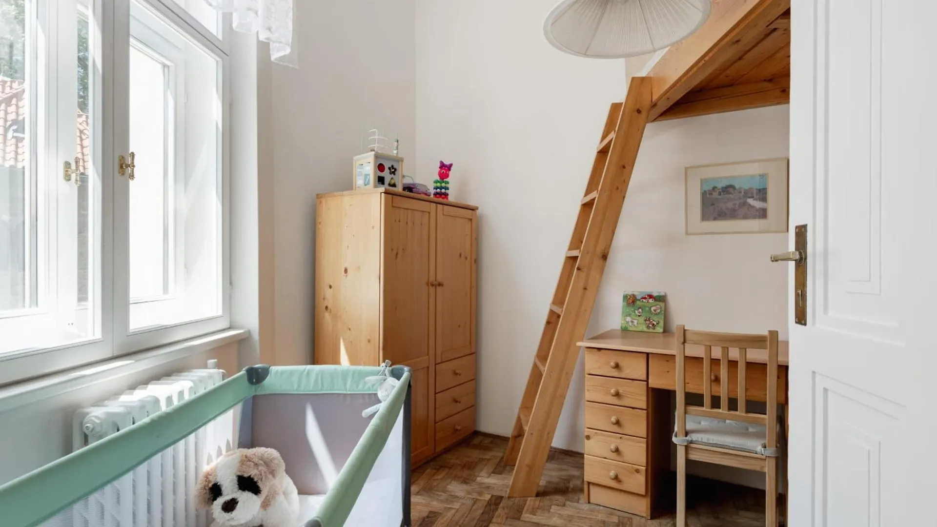 Authentically Stylish Apartment With A Mystical View Golem Praha Česká republika